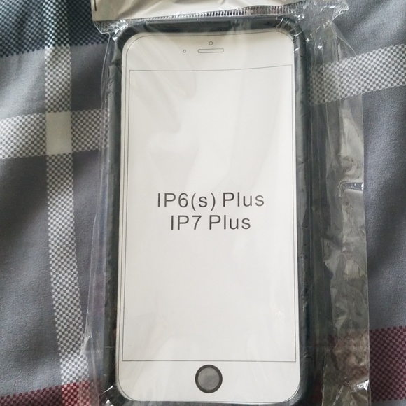 iPhone case - Picture 3 of 3